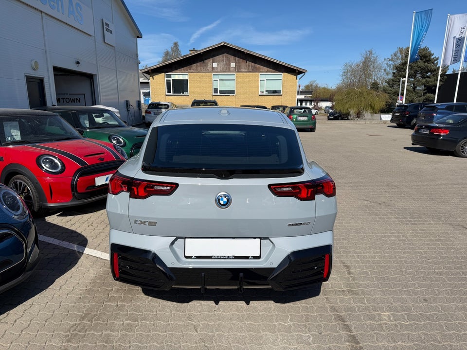 BMW iX2 eDrive20 M-Sport 5d