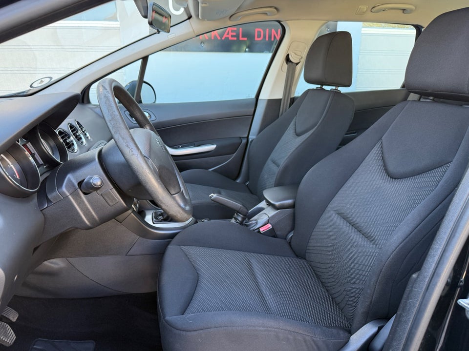 Peugeot 308 1,6 THP 156 Premium 5d