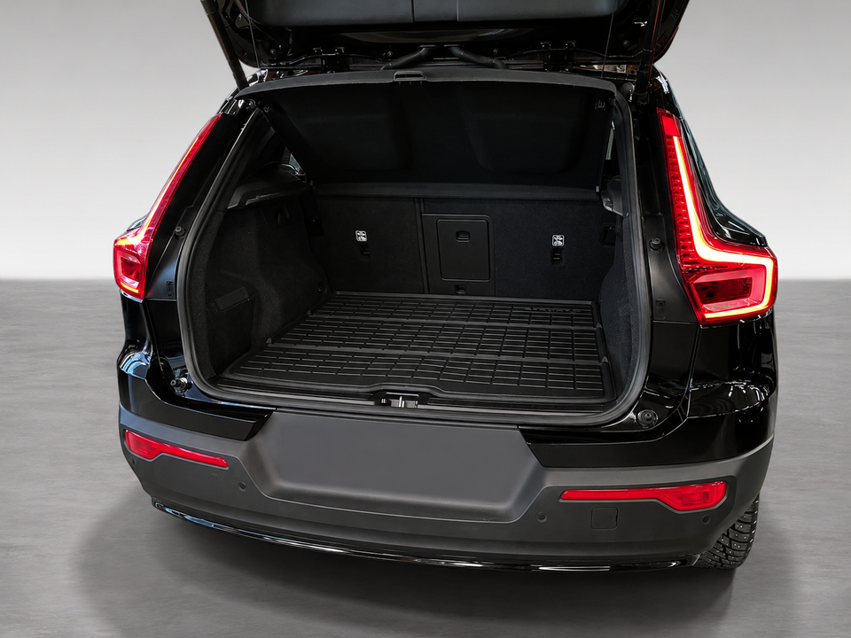 Volvo EX40 Extended Range Plus 5d