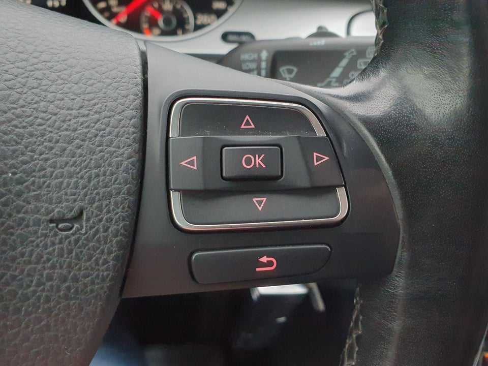 VW Passat 1,8 TSi 160 R-line Variant DSG 5d