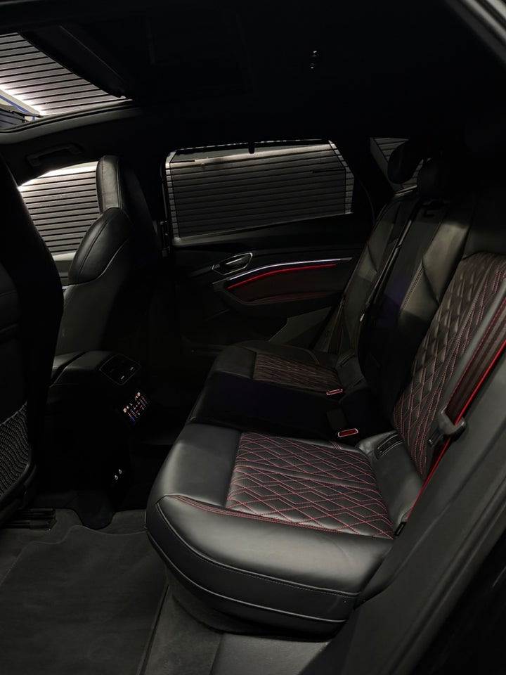 Audi Q8 e-tron 55 S-line Black Edition quattro 5d