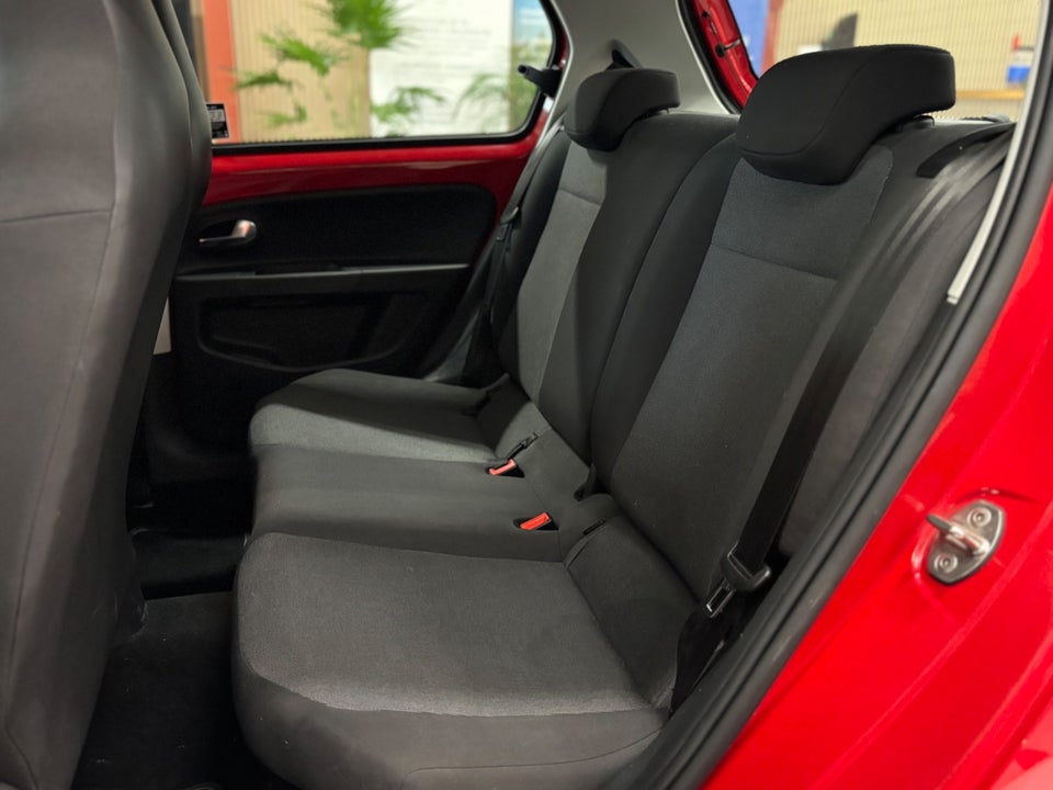 VW Up! 1,0 75 Move Up! ASG BMT 5d