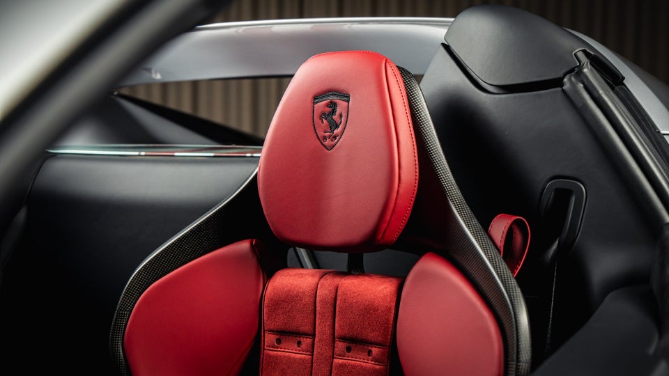 Ferrari 296 GTS 2,9 DCT 2d