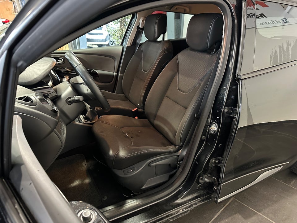 Renault Clio IV 0,9 TCe 90 Expression Sport Tourer 5d