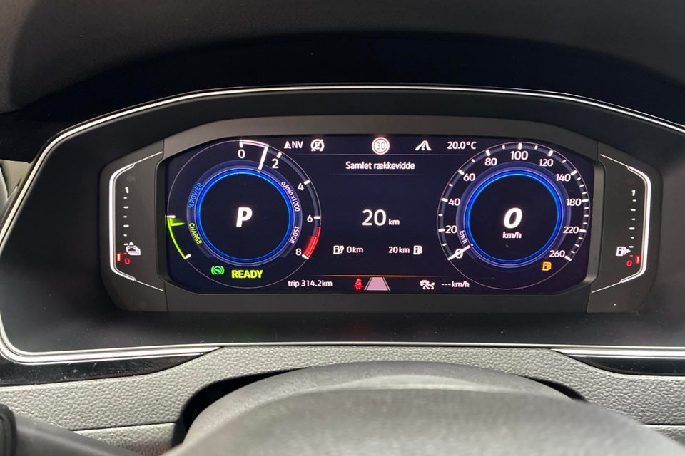 VW Passat 1,4 GTE DSG 4d