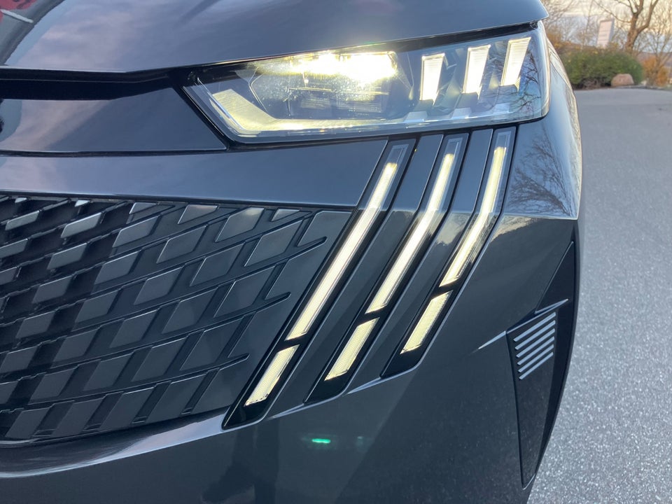 Peugeot e-5008 77 GT 7prs 5d