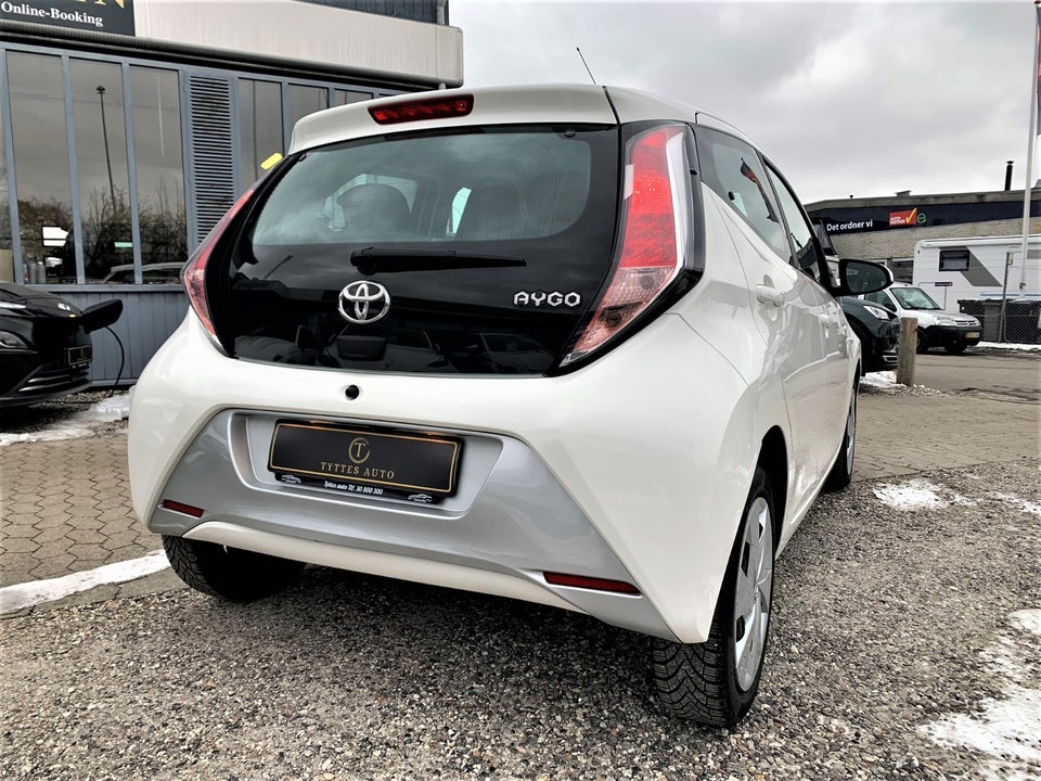 Toyota Aygo 1,0 VVT-i x-touch 5d