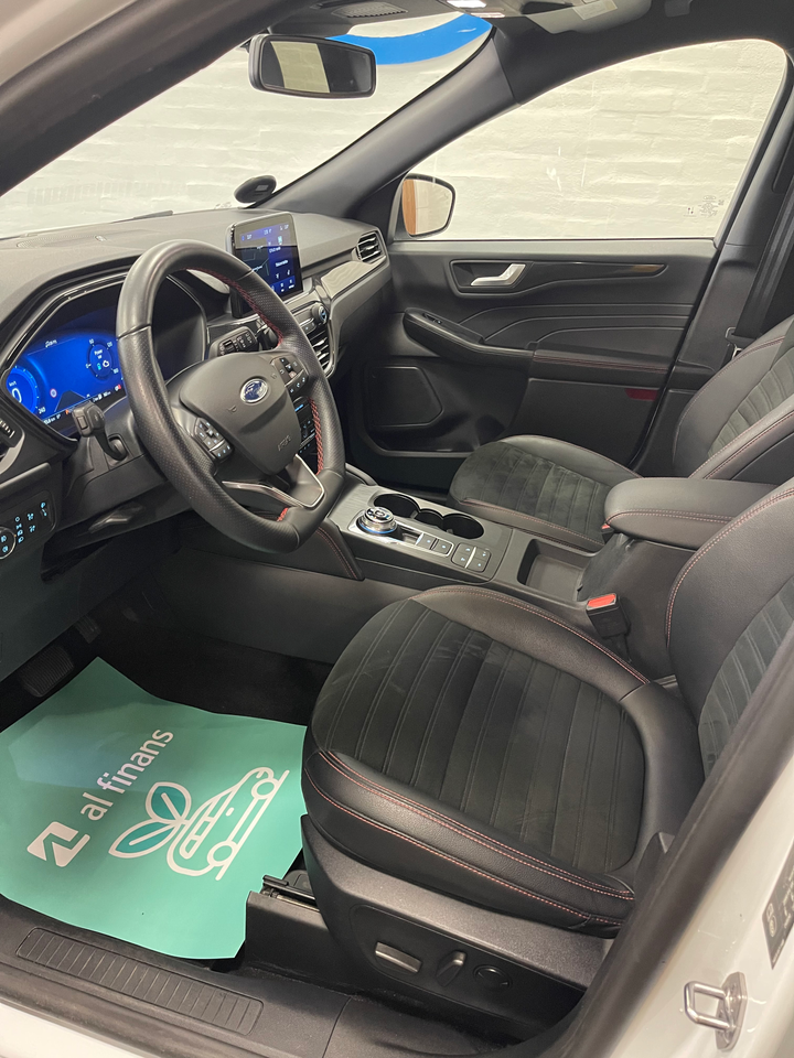 Ford Kuga 2,5 HEV ST-Line X CVT 5d