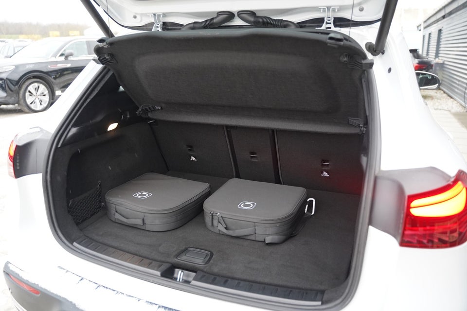Mercedes EQA250+ Progressive 5d