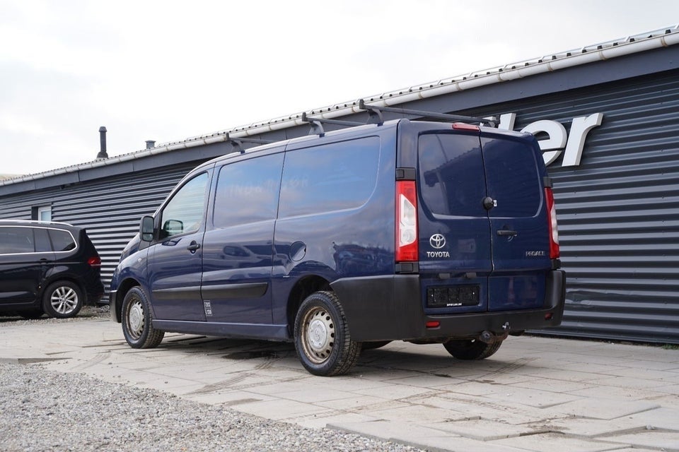 Toyota ProAce 2,0 D 128 T2 L2H1 4d