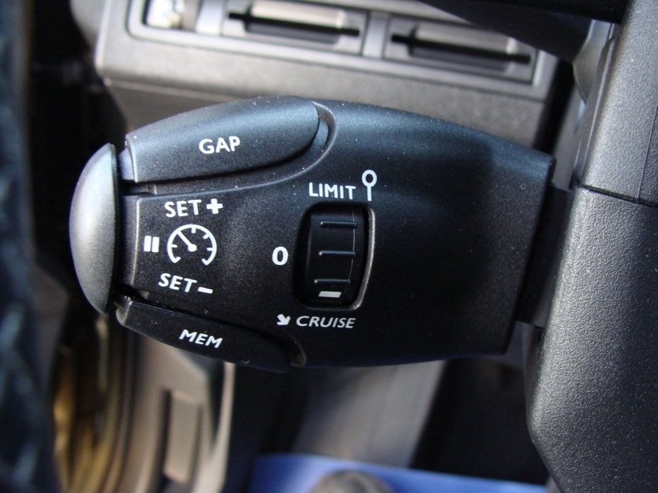 Peugeot 5008 1,6 BlueHDi 120 Allure EAT6 7prs 5d