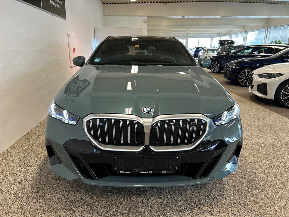 BMW i5 eDrive40 Touring Fully Charged 5d