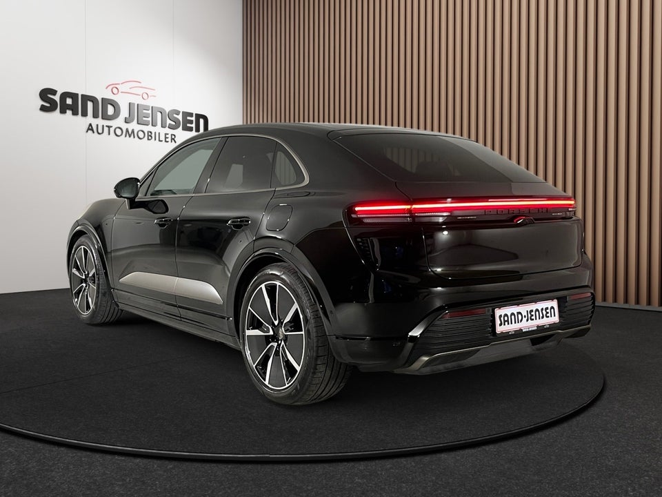 Porsche Macan Turbo 5d