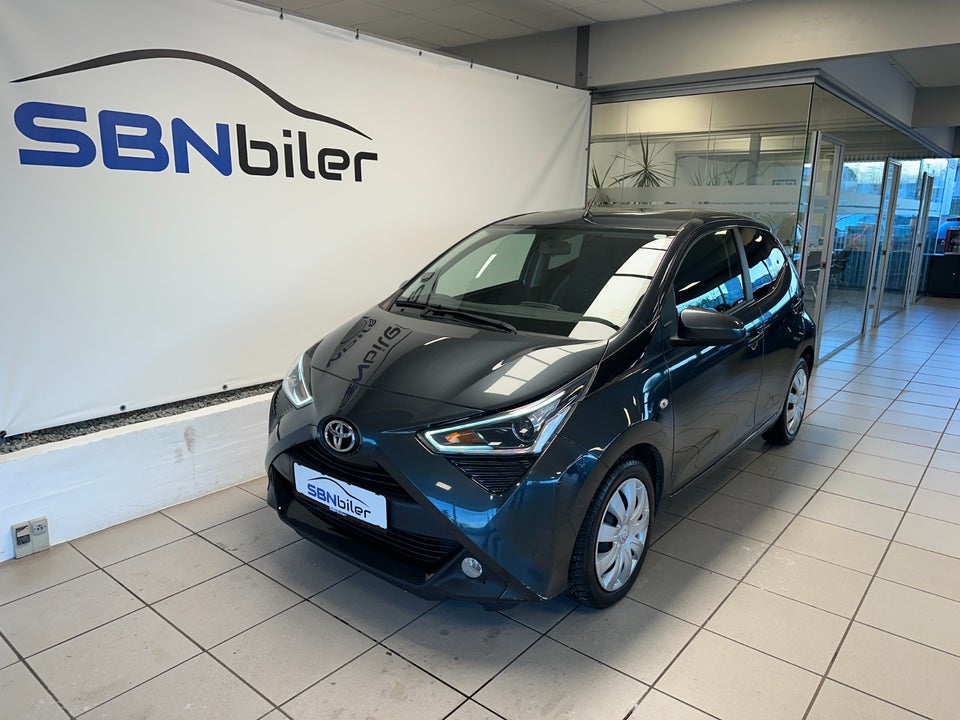 Toyota Aygo 1,0 VVT-i x-press 5d