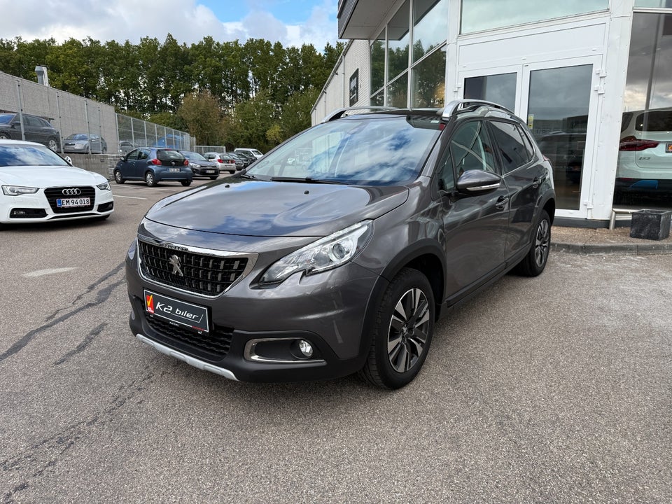 Peugeot 2008 1,2 e-THP 110 Selection Sky 5d