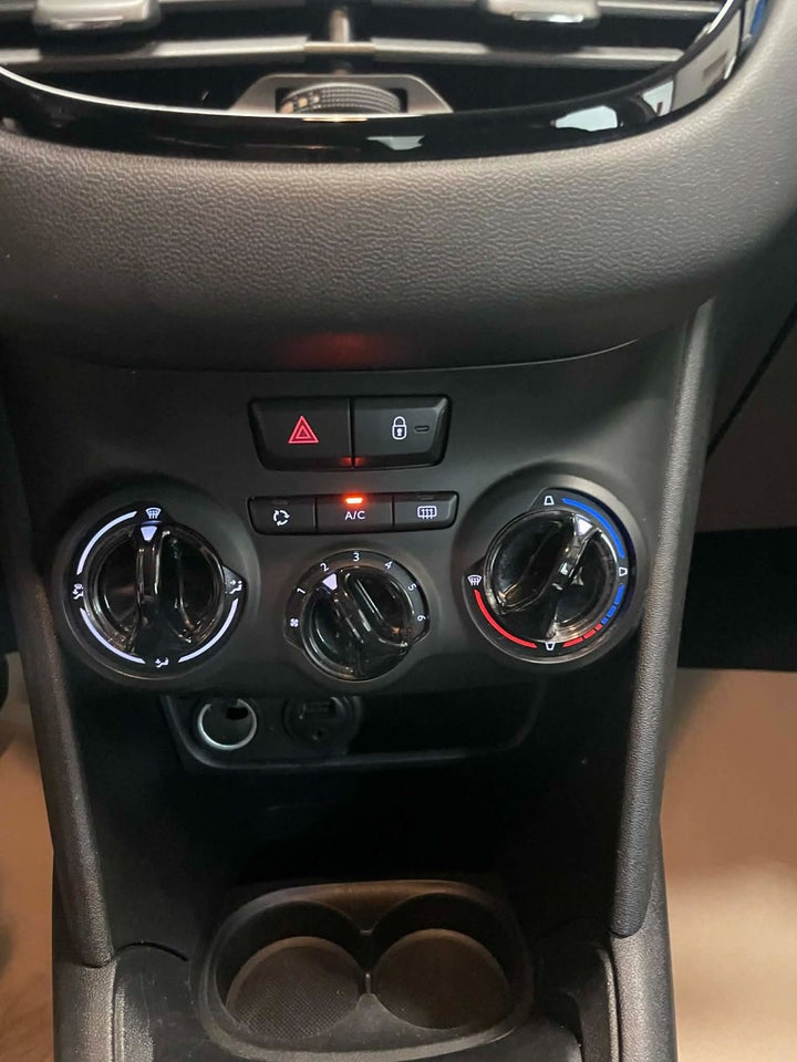 Peugeot 208 1,2 VTi 82 Active 5d