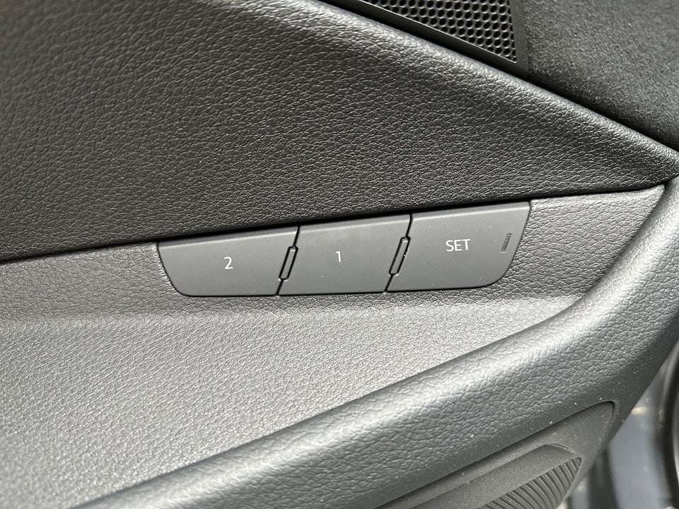 Audi Q8 e-tron 55 S-line quattro 5d