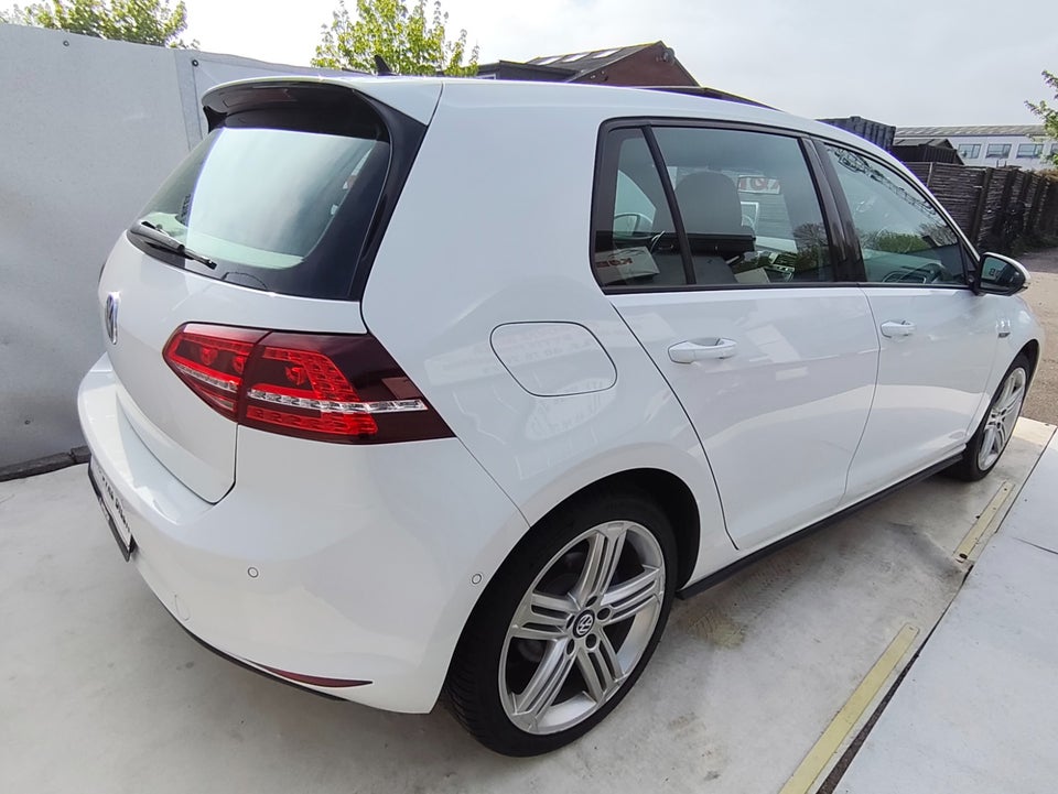 VW Golf VII 1,4 GTE Highline DSG 5d