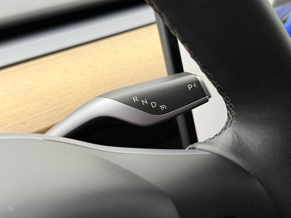 Tesla Model Y RWD 5d