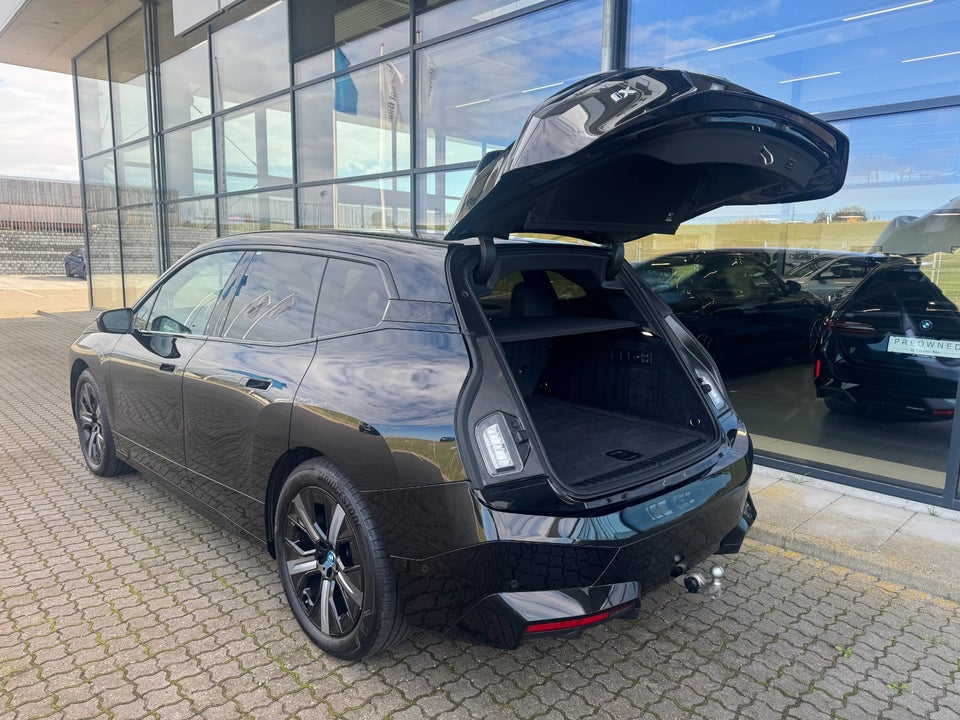 BMW iX xDrive50 Supercharged 5d