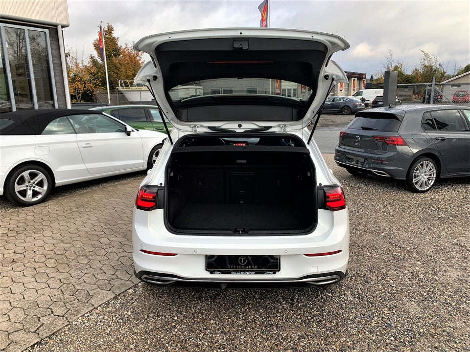 VW Golf VIII 1,4 GTE DSG 5d