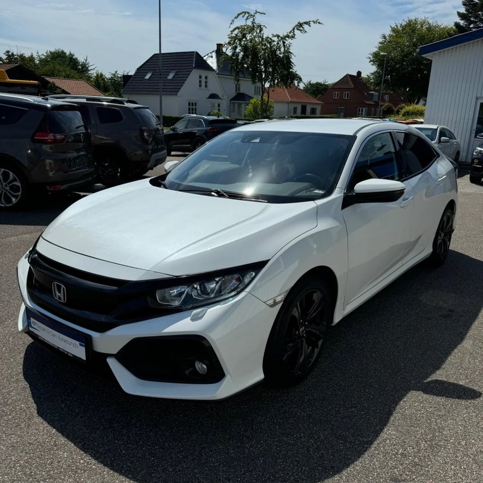 Honda Civic 1,0 VTEC Turbo Elegance CVT 5d