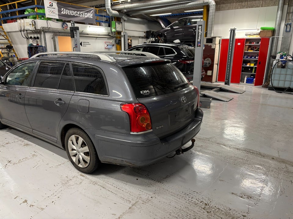 Toyota Avensis 1,8 VVT-i Sol 4d