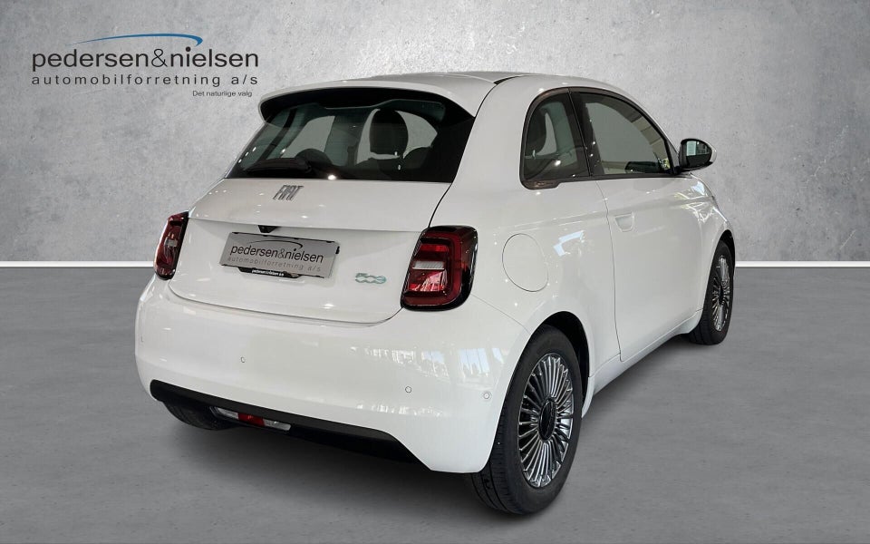 Fiat 500e 42 Icon 3d