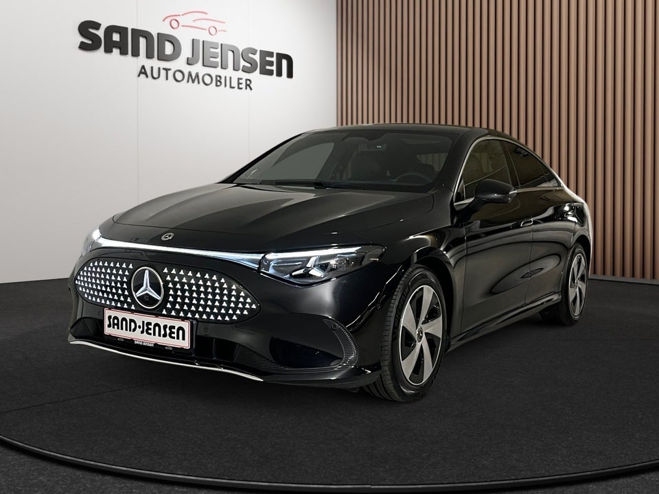 Mercedes CLA350 EQ Progressive 4Matic 4d
