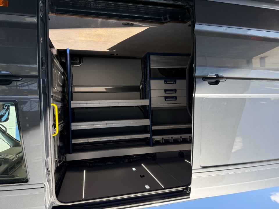 VW Crafter 35 2,0 TDi 177 Kassevogn L3H3 aut.