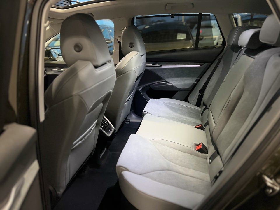 Skoda Enyaq 85x iV Lounge Advanced 5d