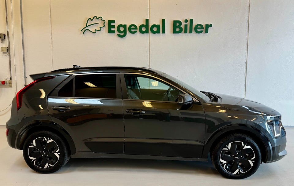 Kia Niro 64 EV Premium 5d