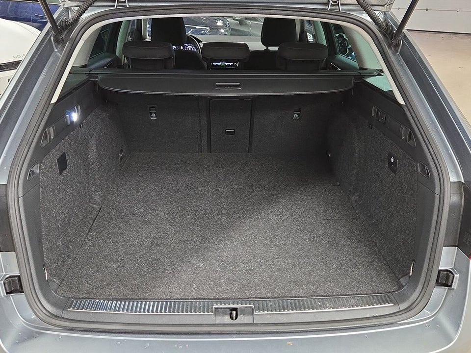 Skoda Superb 1,4 TSi iV Combi DSG 5d