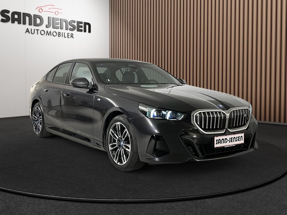 BMW i5 eDrive40 M-Sport 4d