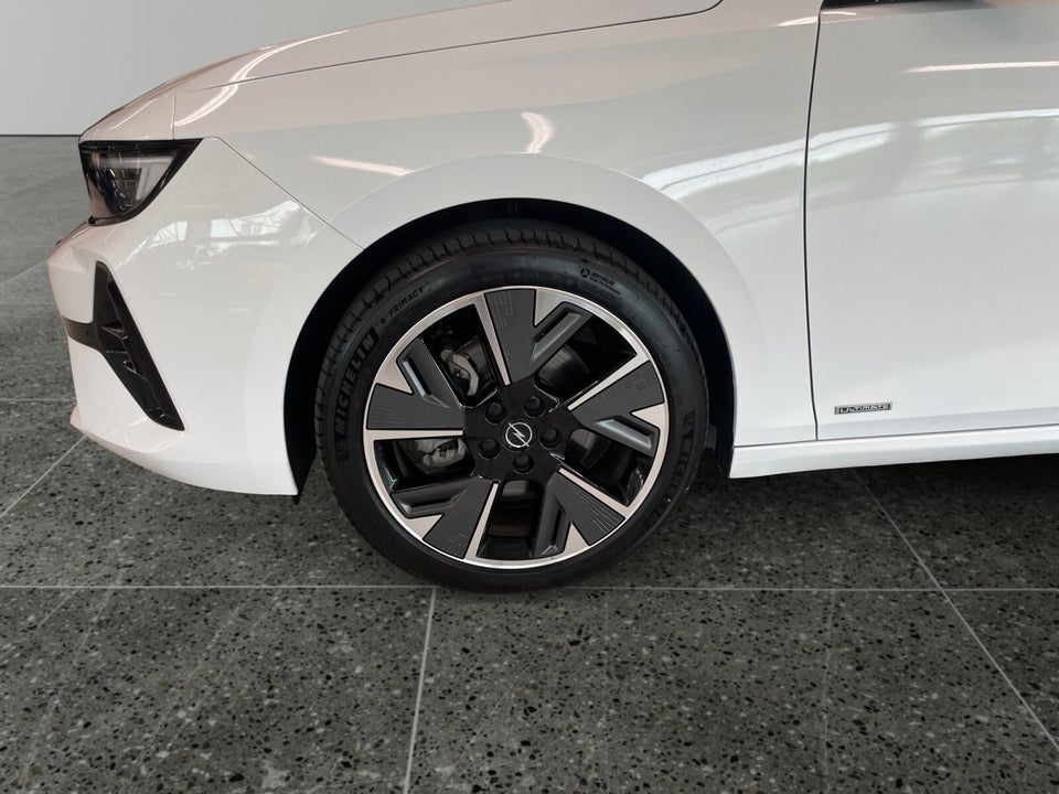 Opel Astra-e 54 Ultimate 5d
