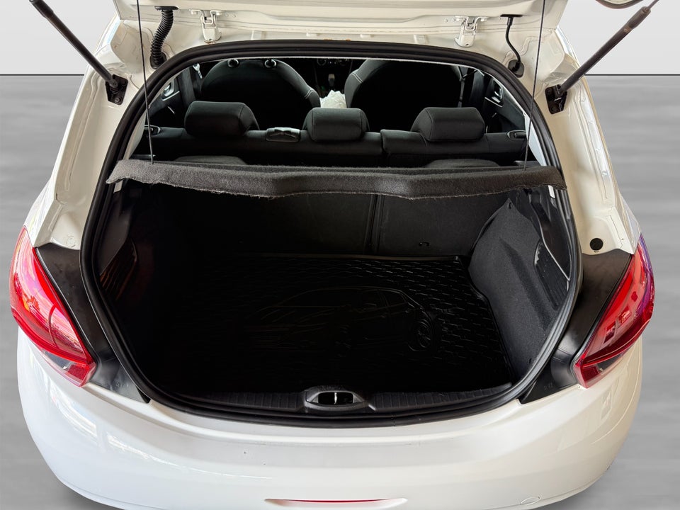 Peugeot 208 1,6 BlueHDi 100 Active 5d