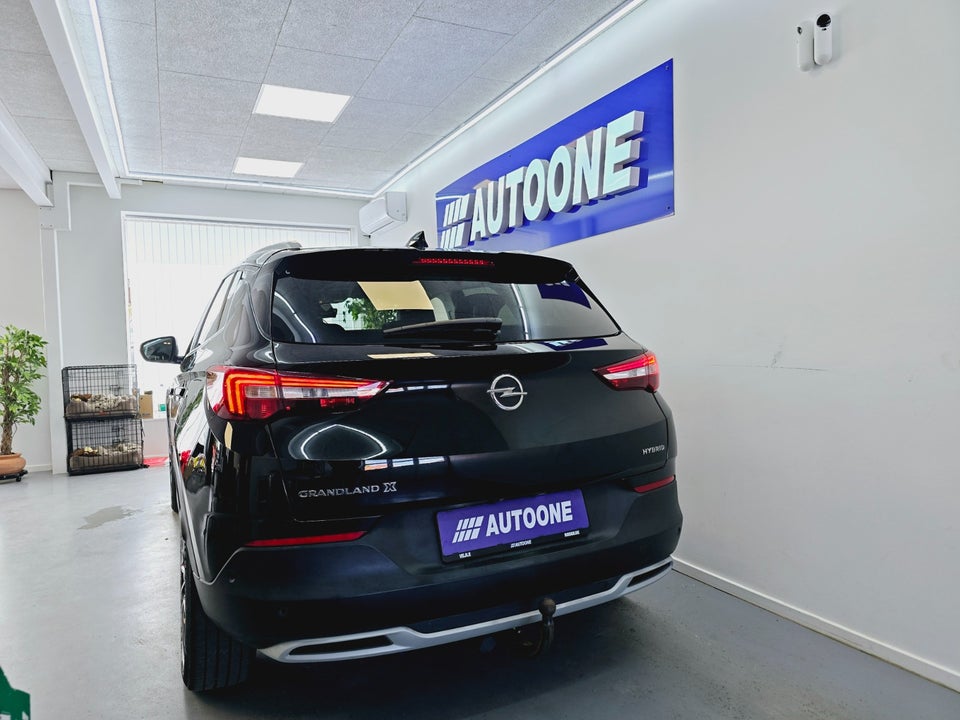 Opel Grandland X 1,6 Hybrid Ultimate aut. 5d