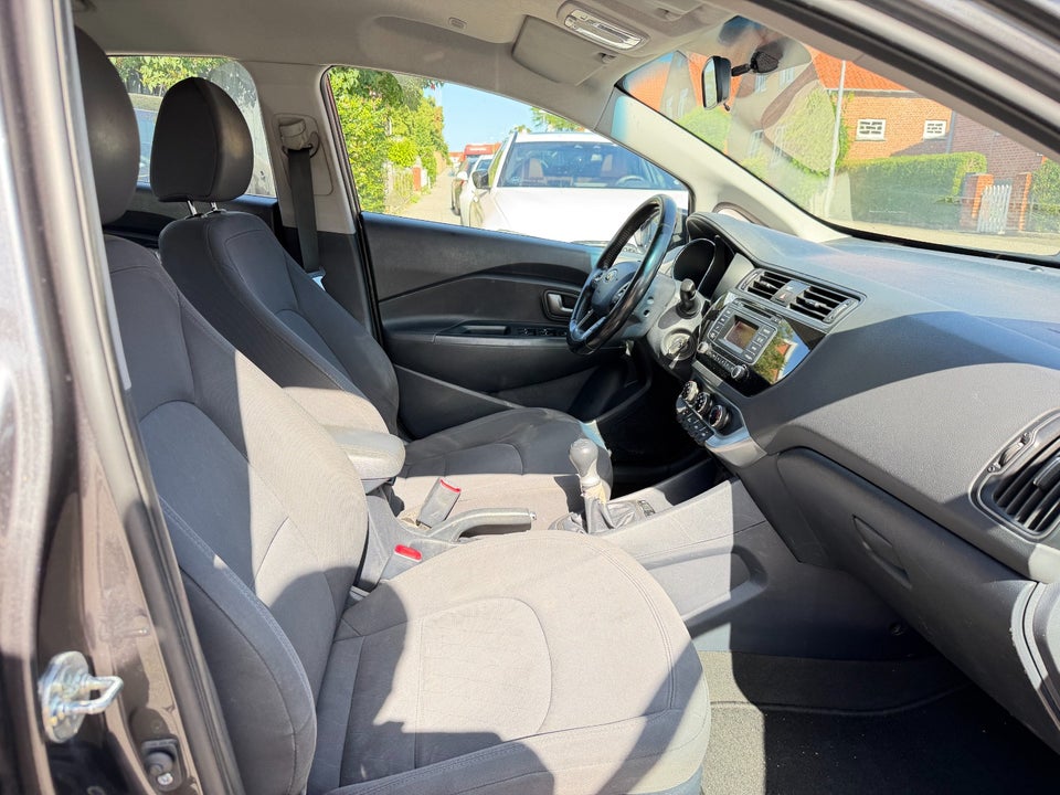 Kia Rio 1,2 CVVT Intro Edition 5d