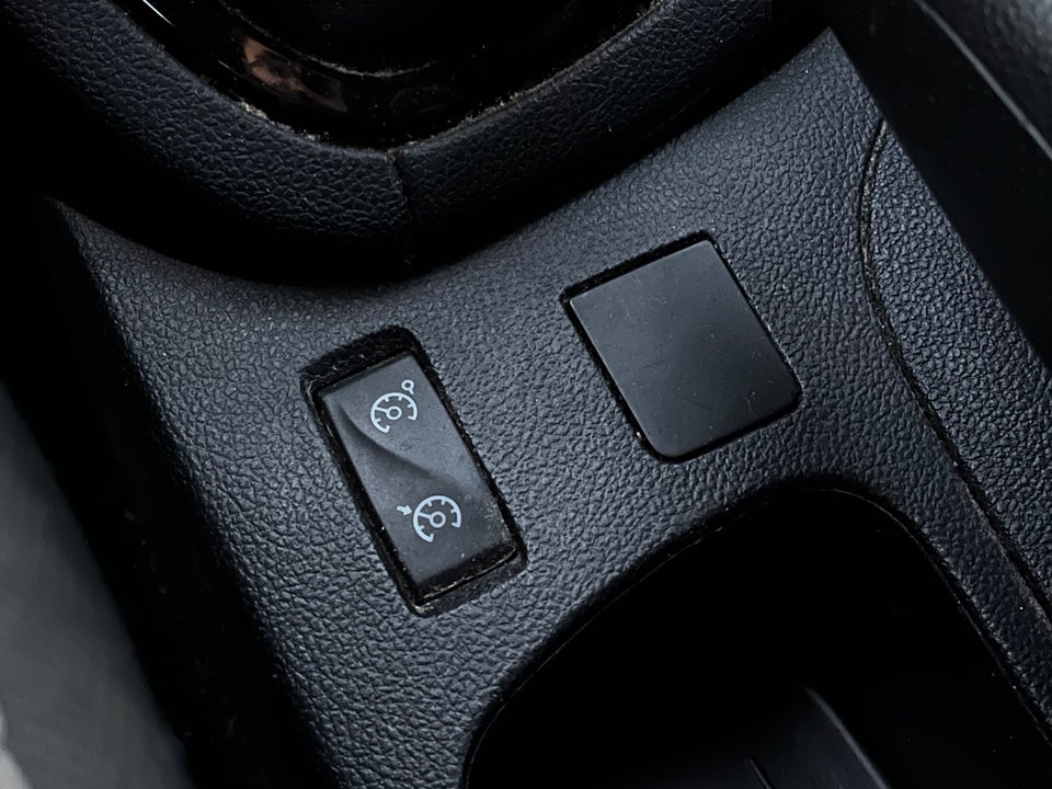 Renault Clio IV 0,9 TCe 90 Expression Sport Tourer 5d