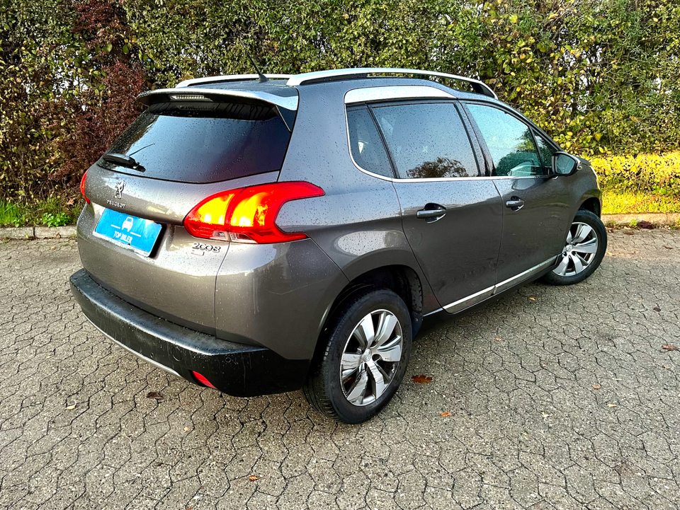 Peugeot 2008 1,2 e-THP 110 Allure 5d