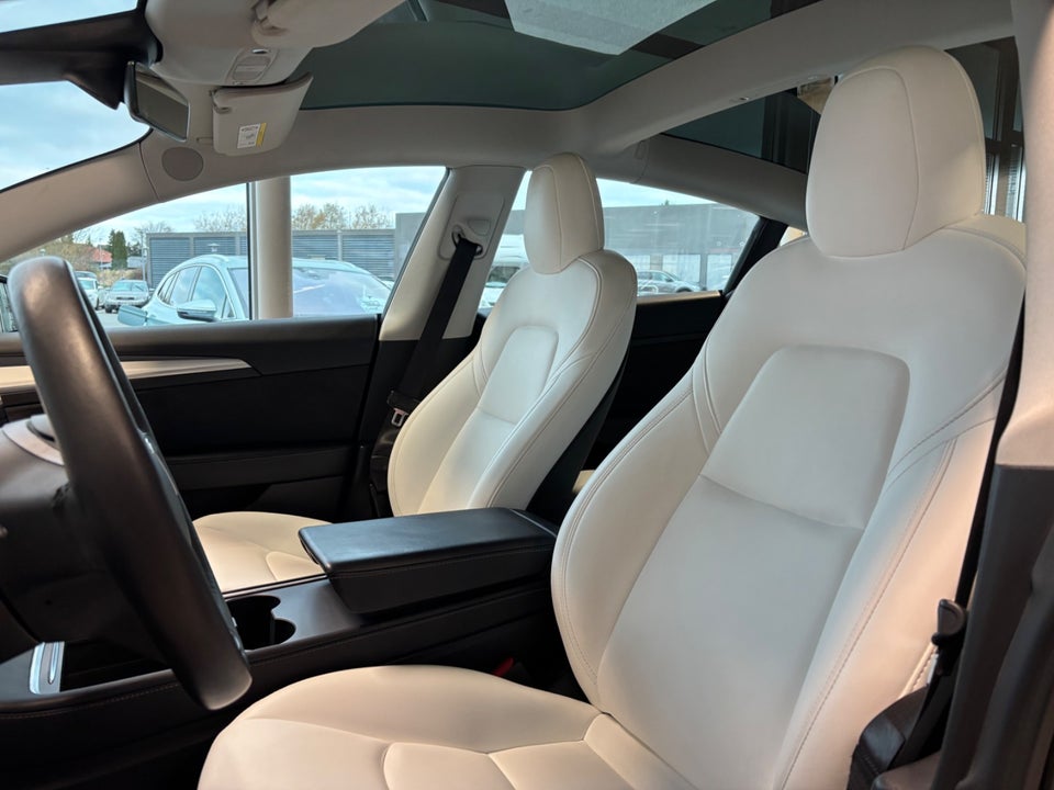 Tesla Model 3 Long Range AWD 4d