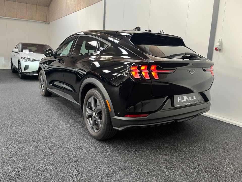 Ford Mustang Mach-E 70 Standard Range 5d