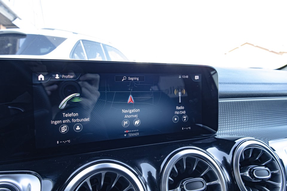Mercedes EQB300 AMG Line 4Matic 7prs 5d