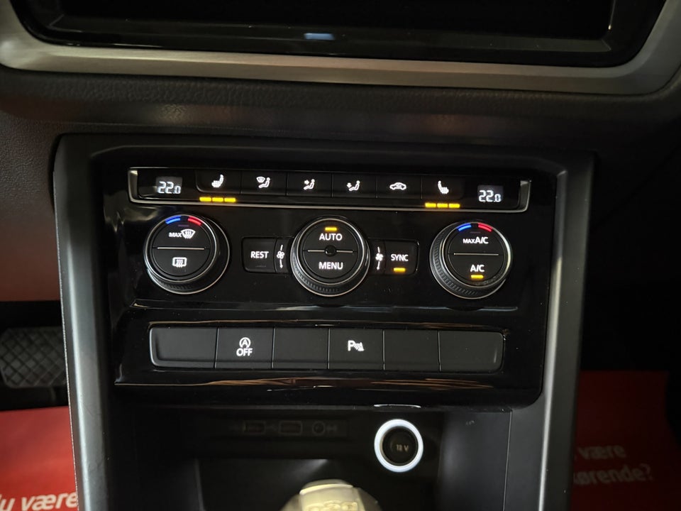 VW Touran 1,6 TDi 115 Comfortline Connect DSG 7prs 5d