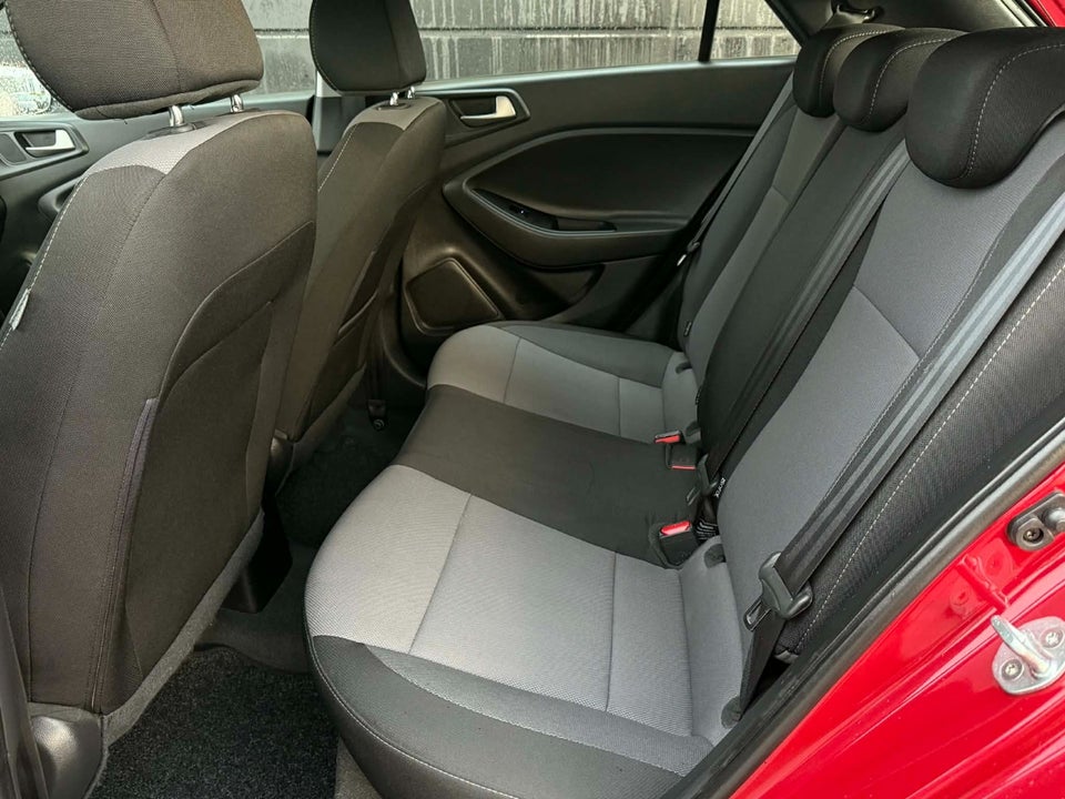 Hyundai i20 1,25 Trend 5d