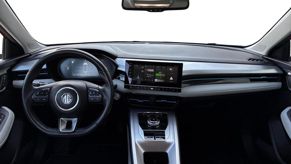 MG MG5 61 Luxury 5d