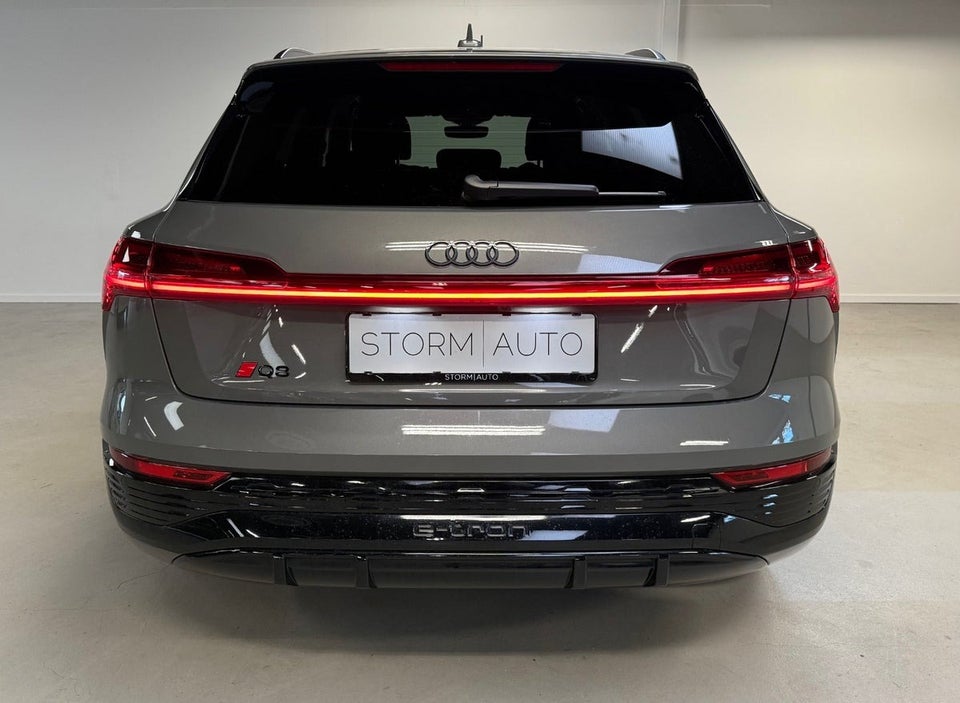 Audi Q8 e-tron 50 S-line quattro 5d