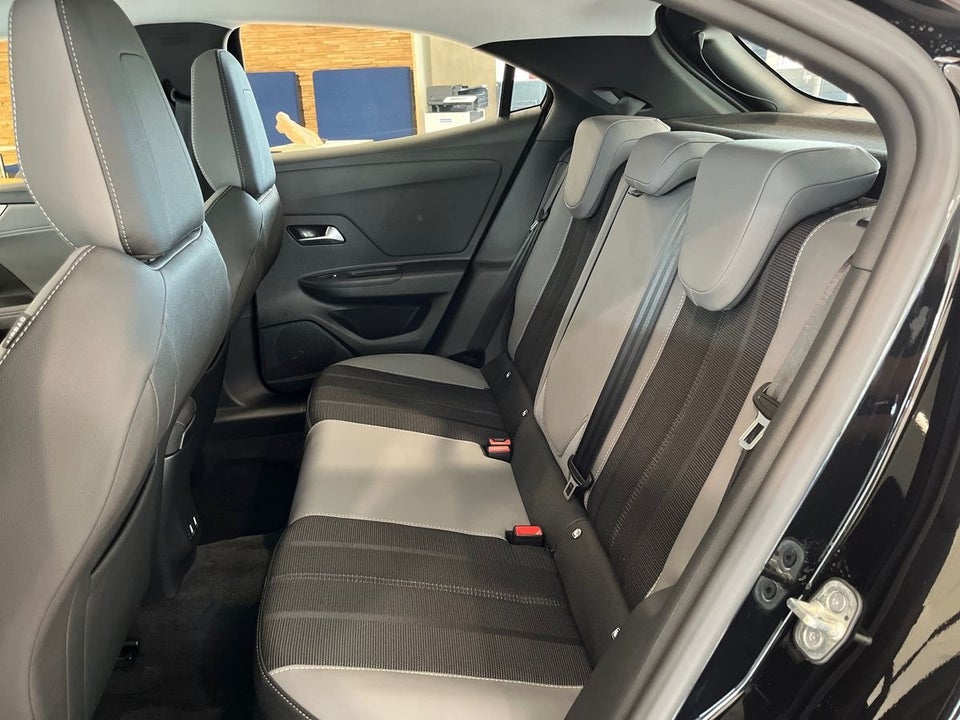 Opel Mokka-e 50 Elegance 5d