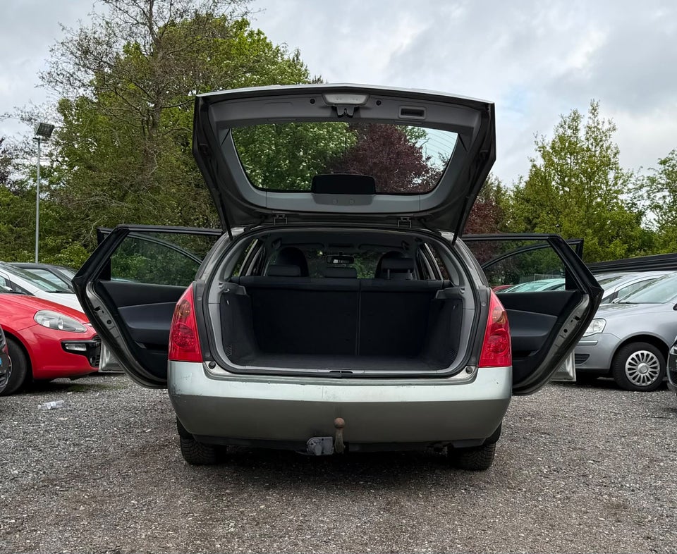 Nissan Primera 1,6 Acenta 5d
