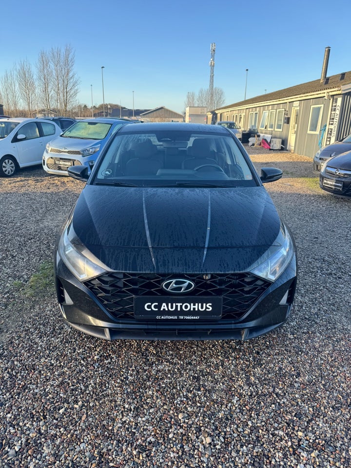 Hyundai i20 1,0 T-GDi Essential DCT 5d